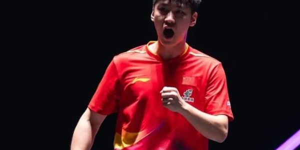 薛飞0-3张禹珍无缘八强！全场比赛被压制！根本打不过！