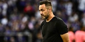 法国记者：德泽尔比封闭集训+取消假期不可取，棍棒教育已经过时