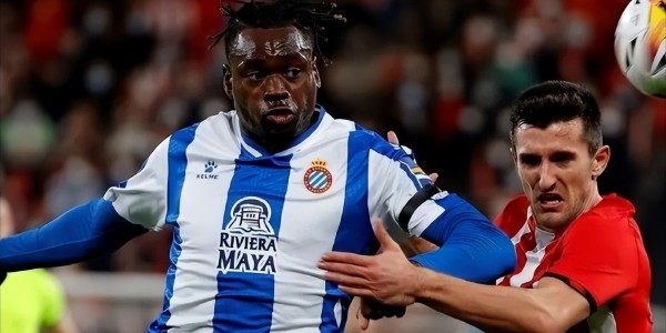 新葡萄8883官网AMG-意外吗？武磊“黑又硬”队友加盟重庆铜梁龙，本赛季欧冠速度第一