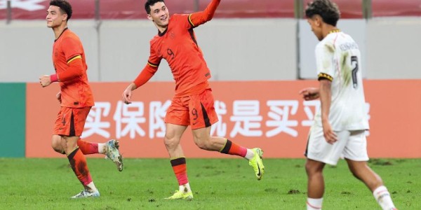 新葡萄8883官网AMG-出线形势：U22国足暂第2！少澳洲13个净胜球 下轮战鱼腩必须狂胜